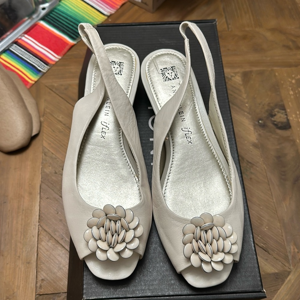 Anne Klein iflex Slingbacks